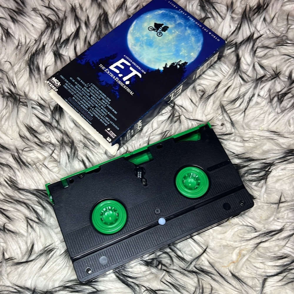 E.T. VHS 📼 - Picture 7 of 9